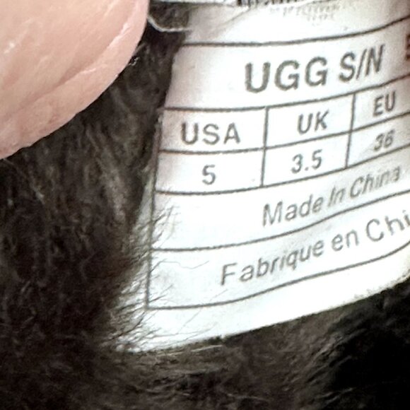 UGG Brown Low Boot Size 5 Read Description - Picture 6 of 9